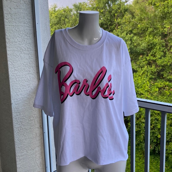 Barbie! Adorable Barbie White Tee w Pink Barbie Logo Lettering NEW Size L - Picture 1 of 4